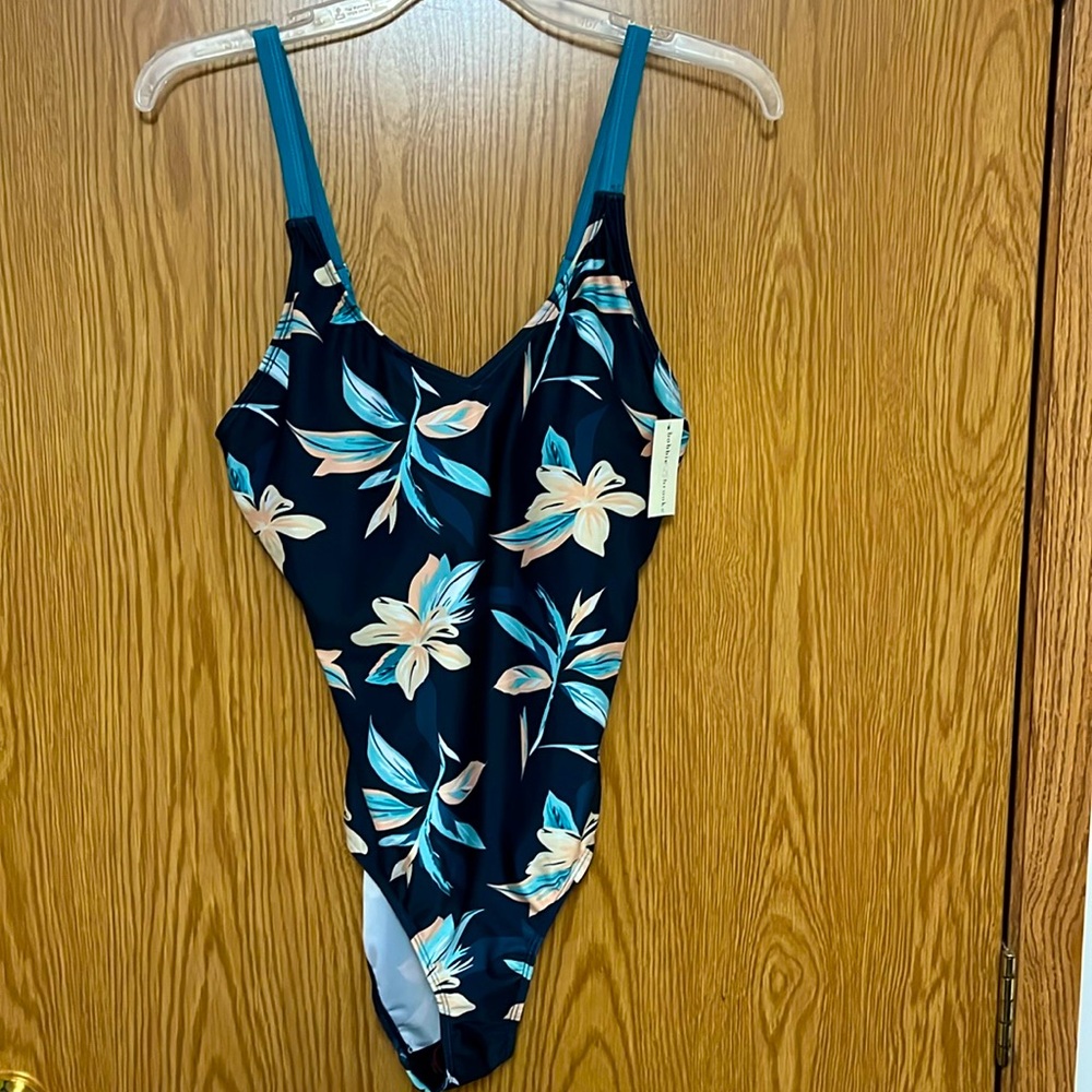 Bobbie Brooks floral NWT swimsuit size XL